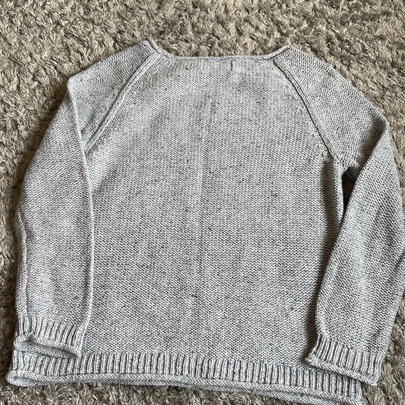 Old navy crewneck sweater - Picture 4 of 4